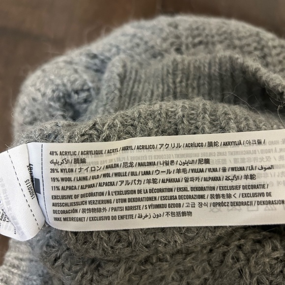 Abercrombie grey wool alpaca sweater - Picture 2 of 2